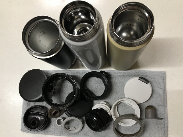 水筒の本体とパッキン