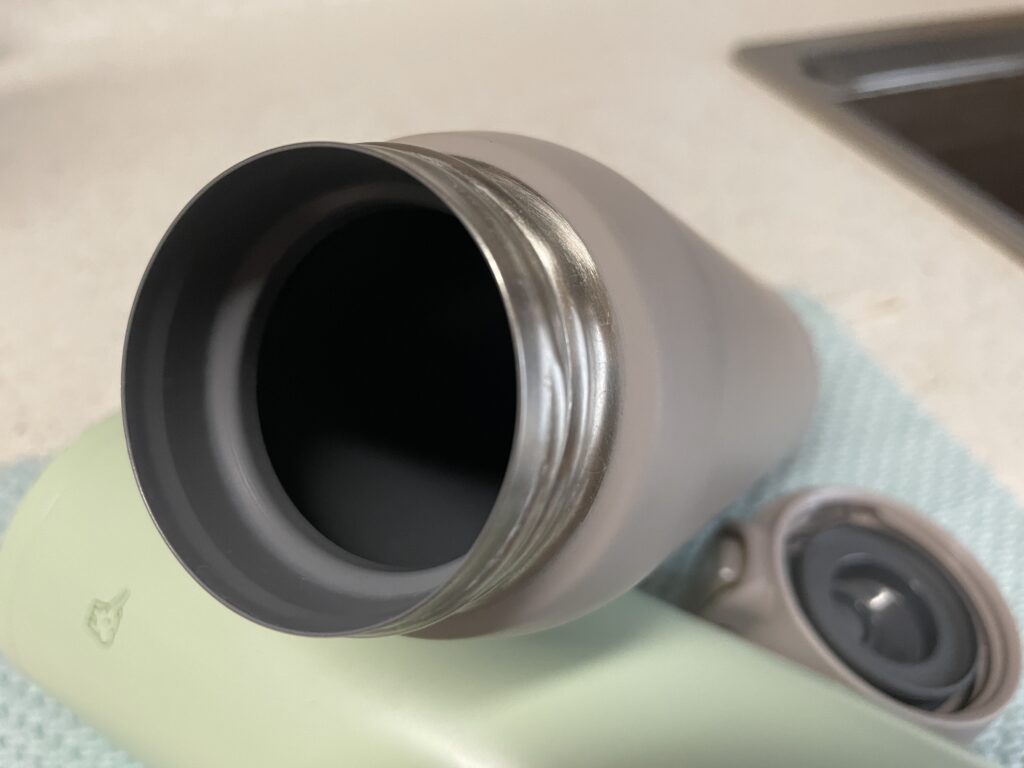 象印の水筒本体の内部